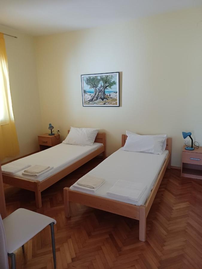 Apartments With A Parking Space Pag - 6325 Pag Town Exterior foto